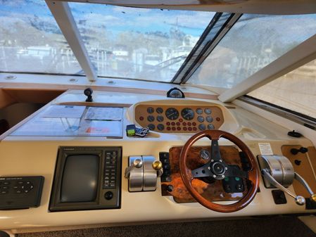 Viking Sport Cruisers 60 Flybridge image