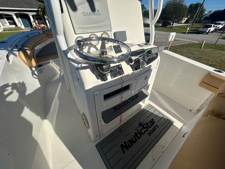 NauticStar 2500XS image