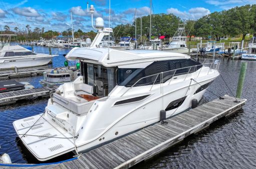 Sea Ray Sundancer 460 image