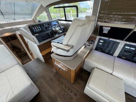 Sea Ray Sundancer 460 image