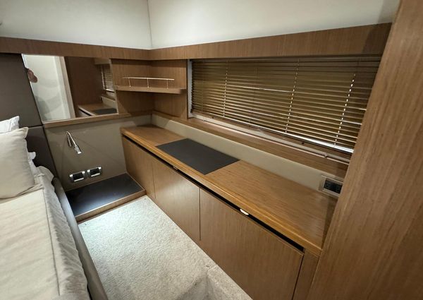 Sea Ray Sundancer 460 image