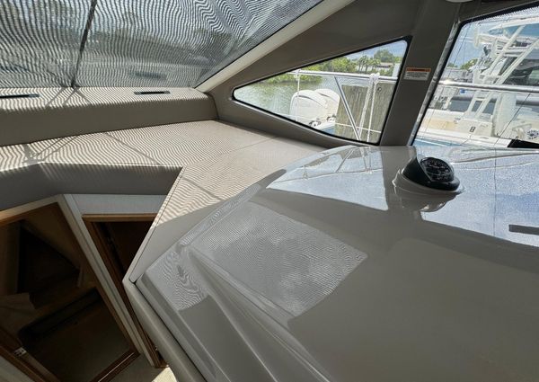 Sea Ray Sundancer 460 image