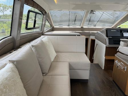 Sea Ray Sundancer 460 image