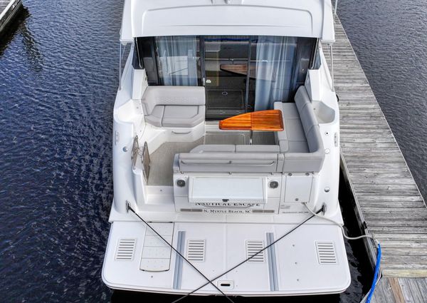 Sea Ray Sundancer 460 image