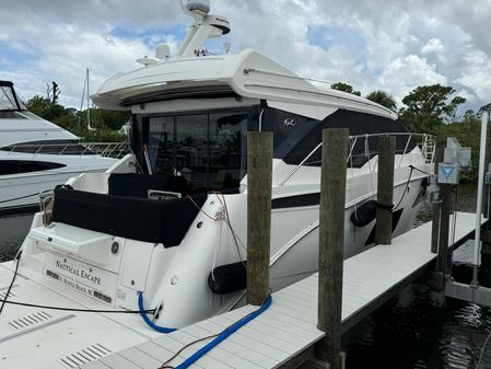 Sea Ray Sundancer 460 image