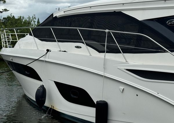 Sea Ray Sundancer 460 image