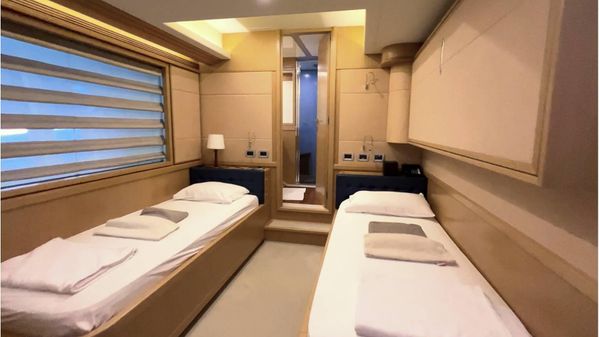 Custom Line Navetta 26 image