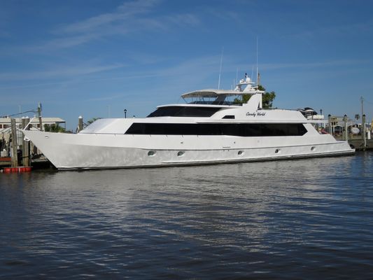 Swiftships Custom Raised Pilot House - main image
