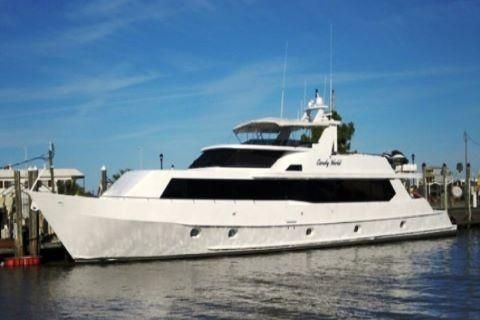 Swiftships Custom Raised Pilot House - main image