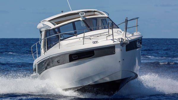 Bavaria Yachts Sport 360 Coupe