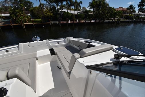 Aquila 32 Sport image