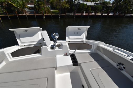 Aquila 32 Sport image