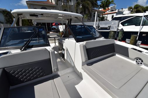 Aquila 32 Sport image