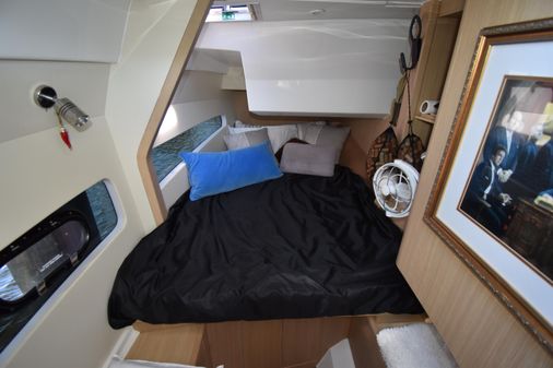 Aquila 32 Sport image