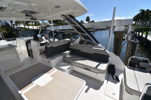 Aquila 32 Sport image