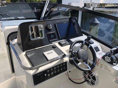 Aquila 32 Sport image