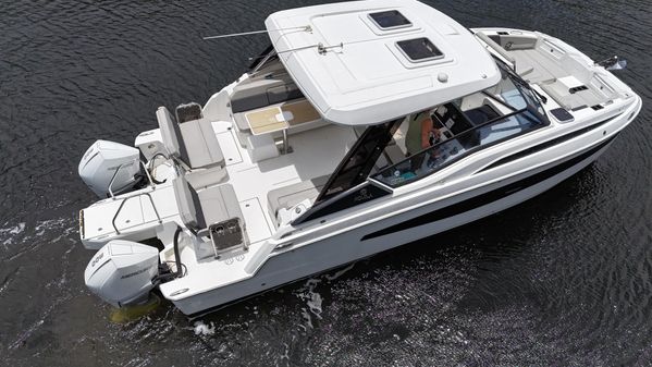 Aquila 32 Sport image