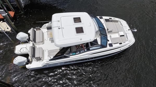 Aquila 32 Sport image