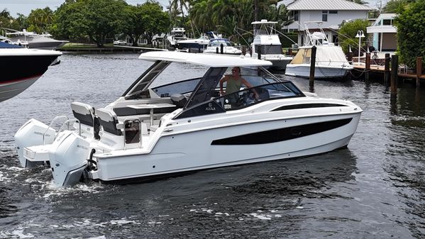 Aquila 32 Sport image