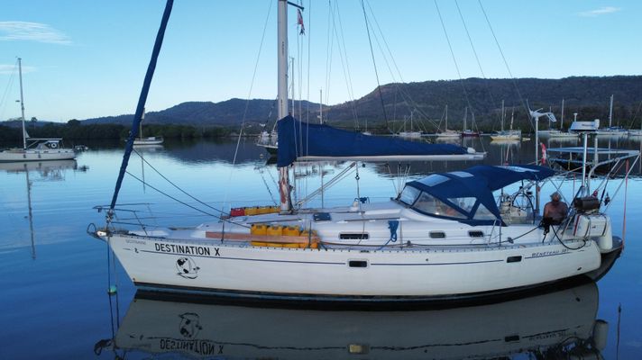 Beneteau 381 - main image