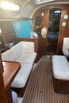 Beneteau 381 image