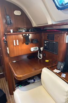 Beneteau 381 image