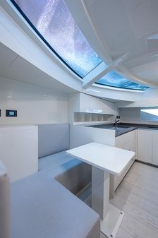 Ferretti Yachts 850 image