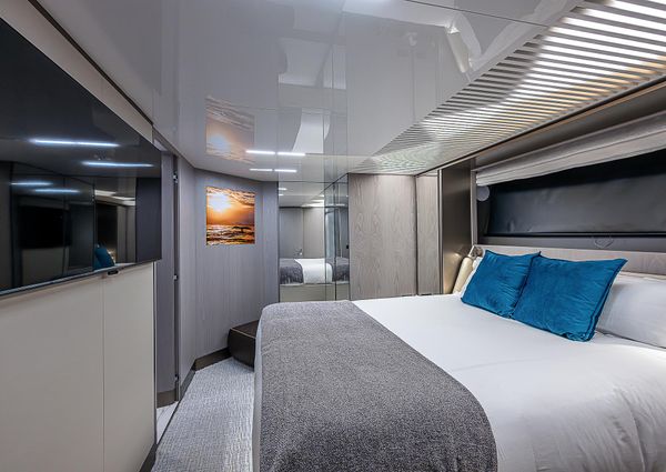 Ferretti Yachts 850 image