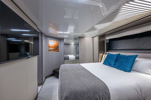 Ferretti Yachts 850 image