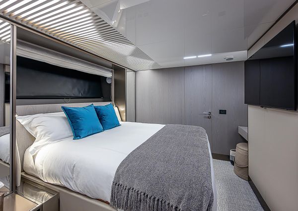 Ferretti Yachts 850 image