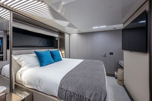 Ferretti Yachts 850 image