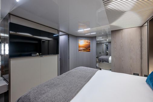 Ferretti Yachts 850 image