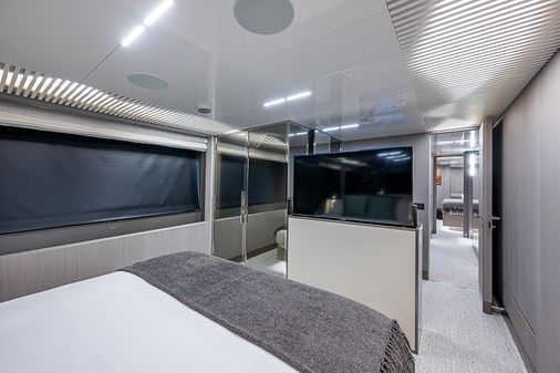 Ferretti Yachts 850 image