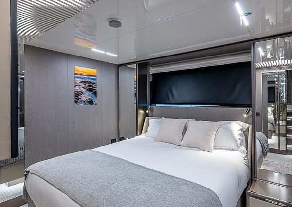 Ferretti Yachts 850 image