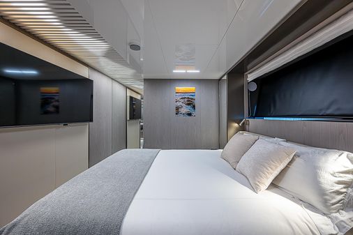 Ferretti Yachts 850 image