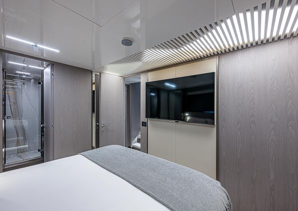 Ferretti Yachts 850 image