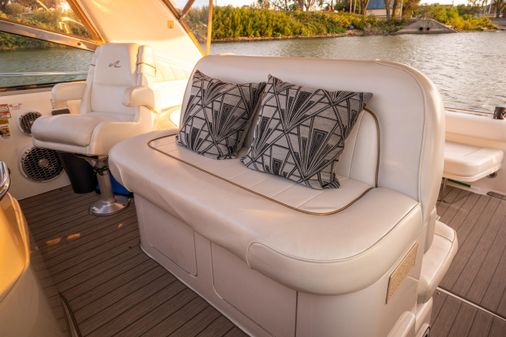 Sea Ray 400 Sundancer image