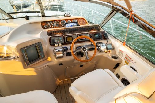 Sea Ray 400 Sundancer image