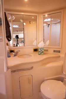 Sea Ray 400 Sundancer image