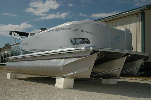 Avalon 22' LSZ Cruise Tri-Toon - main image