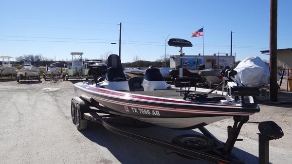 Skeeter ZX 225