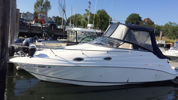 Regal 2665 Commodore