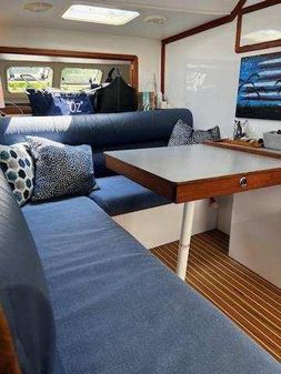 Endeavour Catamaran 36 Trawler Cat image