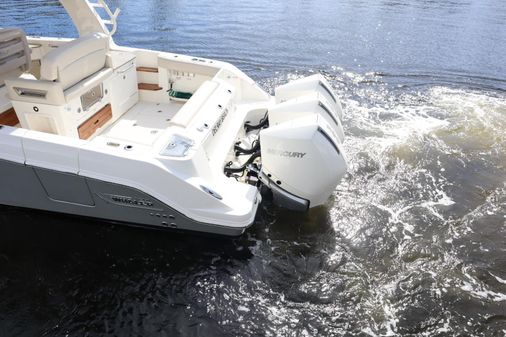 Boston Whaler 350 Realm image