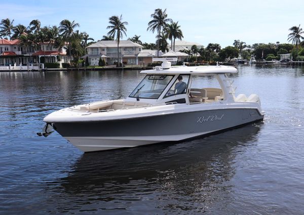 Boston Whaler 350 Realm image