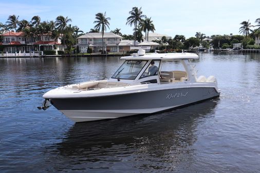 Boston Whaler 350 Realm image