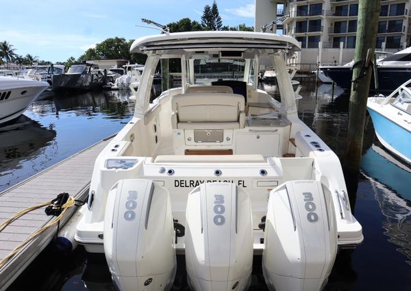 Boston Whaler 350 Realm image