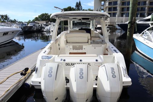 Boston Whaler 350 Realm image