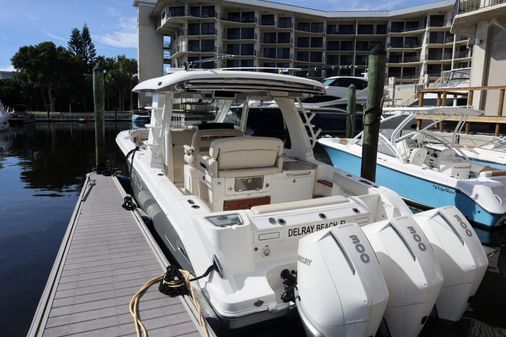 Boston Whaler 350 Realm image