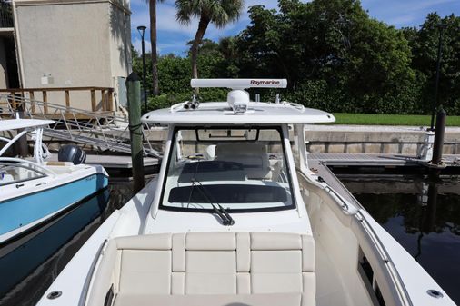 Boston Whaler 350 Realm image